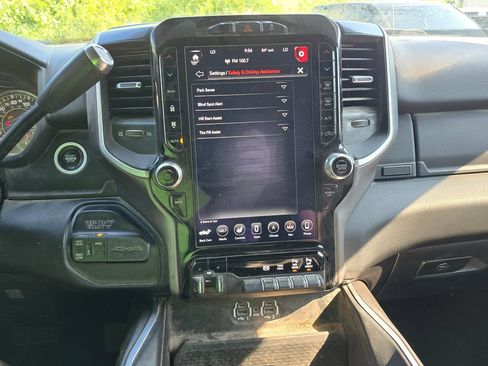 Used 2020 RAM 3500 Big Horn w/ Level 2 Equipment Group AWD/4WD image 20