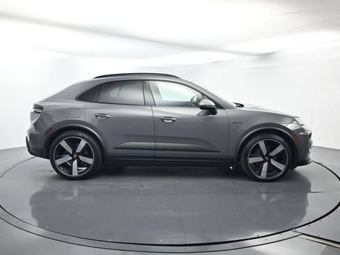 Certified 2025 Porsche Macan Electric RWD image 16