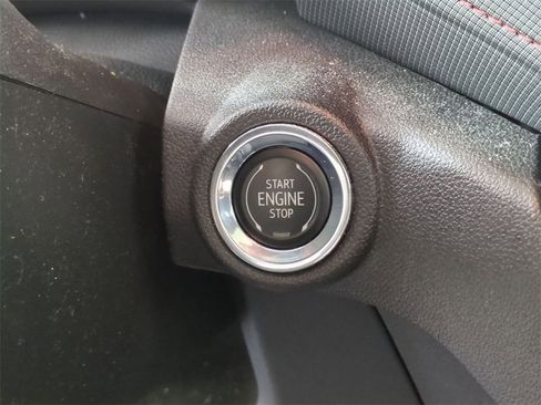 Certified 2023 Chevrolet TrailBlazer RS w/ Sun and Liftgate Package image 16