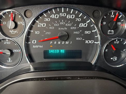 Used 2024 GMC Savana 2500 w/ Driver Convenience Package RWD image 19