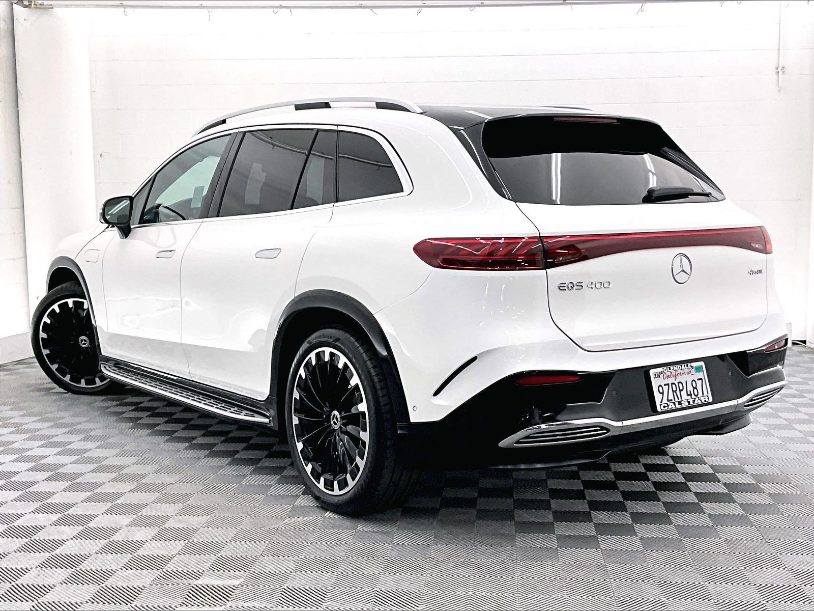 Used 2026 Mercedes-Benz EQS 400 4MATIC SUV image 9