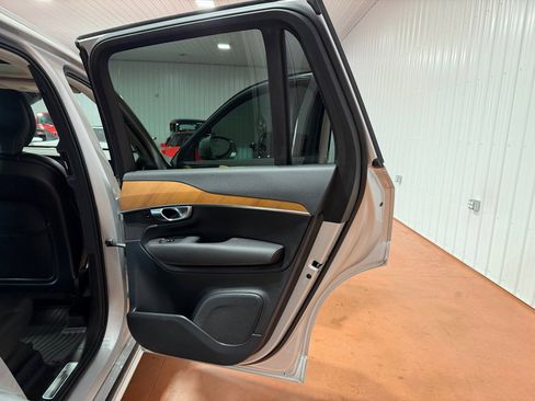 Used 2022 Volvo XC90 T8 Inscription Expression w/ Advanced Package image 24