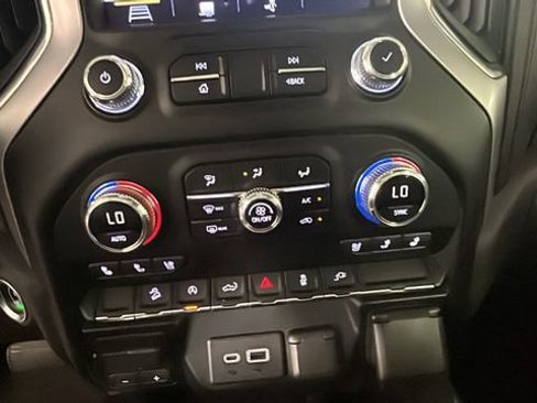 Used 2019 GMC Sierra 1500 SLT w/ SLT Premium Package AWD/4WD image 22