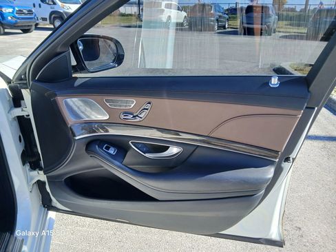 Used 2016 Mercedes-Benz S 550 Sedan image 18