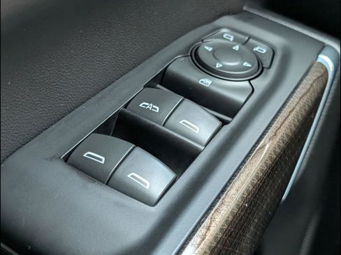 Used 2019 Chevrolet Silverado 1500 RST w/ All-Star Edition RWD image 17