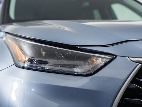 Certified 2023 Toyota Highlander LE image 15