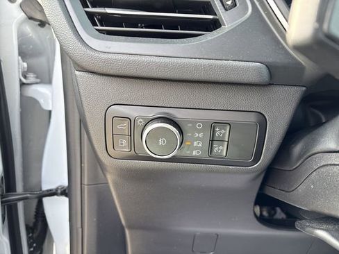 Used 2025 Ford Escape SE w/ PHEV Premium Package image 29