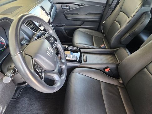 Certified 2022 Honda Pilot Touring image 12