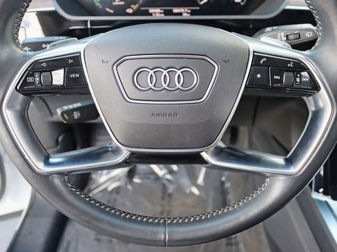Used 2019 Audi e-tron Premium Plus image 17