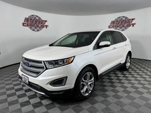 Used 2017 Ford Edge Titanium w/ Technology Package FWD image 3