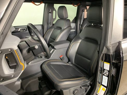 Used 2023 Ford Bronco Badlands w/ Sasquatch Package image 30