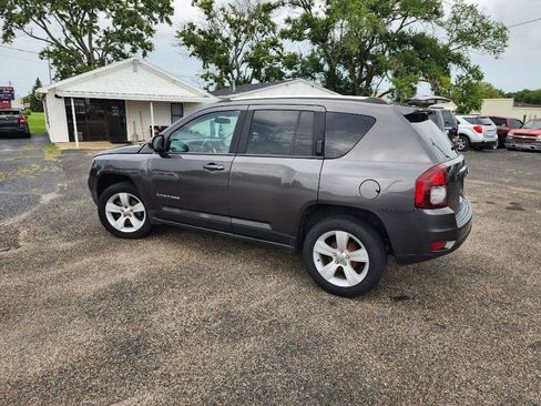 Used 2014 Jeep Compass Latitude FWD image 8