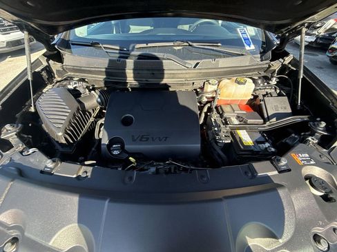 Used 2021 Chevrolet Traverse LS image 34