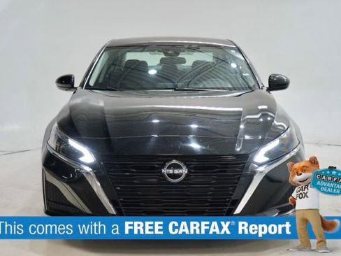 Used 2023 Nissan Altima 2.5 SV image 2