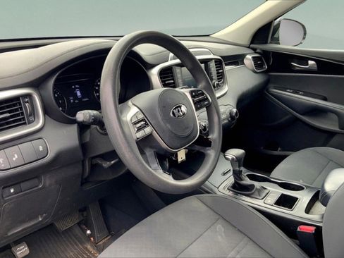 Used 2020 Kia Sorento LX image 15