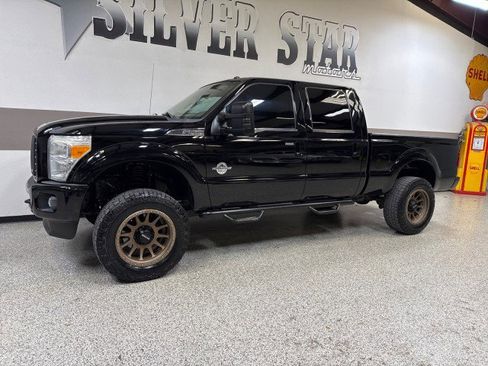 Used 2016 Ford F250 Lariat w/ Lariat Ultimate Package image 4