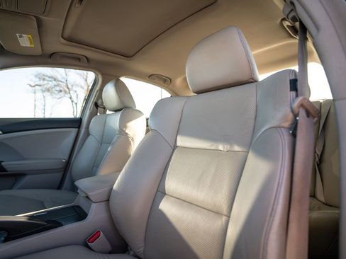 Used 2014 Acura TSX Sedan image 9