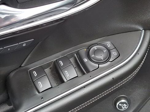 Certified 2022 Buick Envision Essence w/ Safety Package FWD image 21