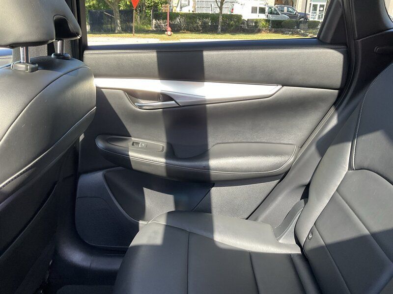 Used 2019 INFINITI QX50 Luxe AWD/4WD image 17