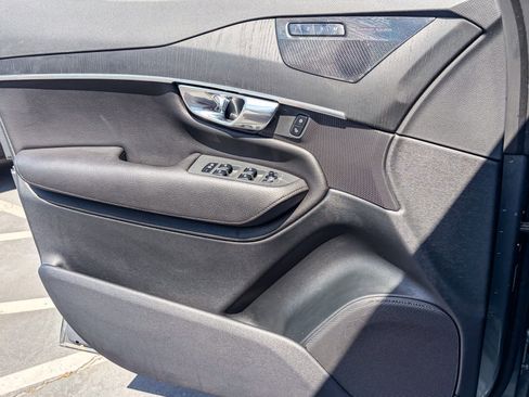 Used 2020 Volvo XC90 T6 Momentum AWD/4WD image 20