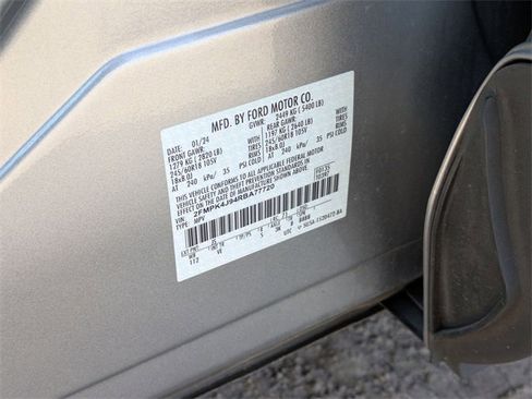 Used 2024 Ford Edge SEL image 33