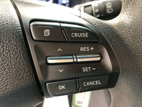 Used 2020 Hyundai Elantra GT FWD image 30
