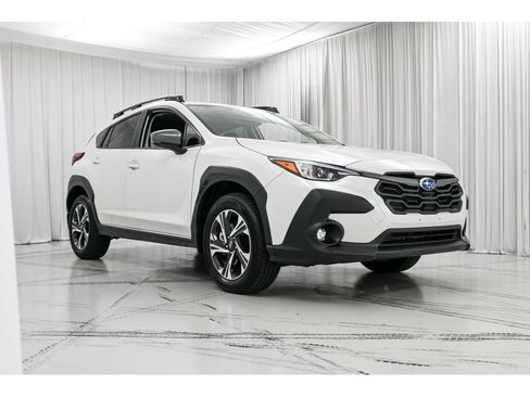 Used 2025 Subaru Crosstrek 2.5i Premium AWD/4WD image 2
