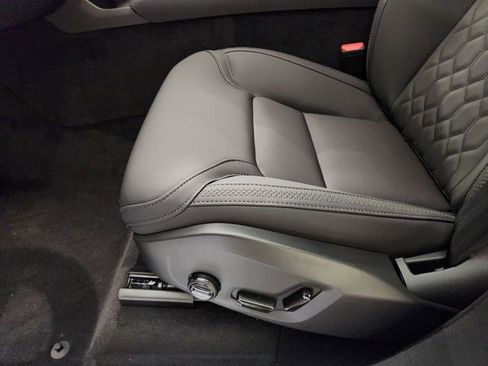 New 2026 Volvo XC90 B6 Plus w/ Protection Package Premier AWD/4WD image 25