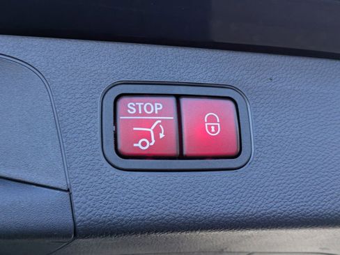 Used 2022 Mercedes-Benz GLC 300 image 14