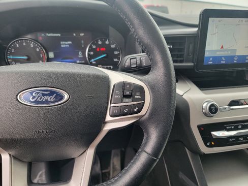 Used 2023 Ford Explorer XLT w/ Equipment Group 202A image 16