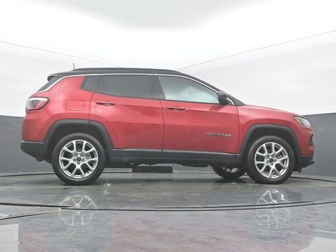 Used 2025 Jeep Compass Limited AWD/4WD image 52