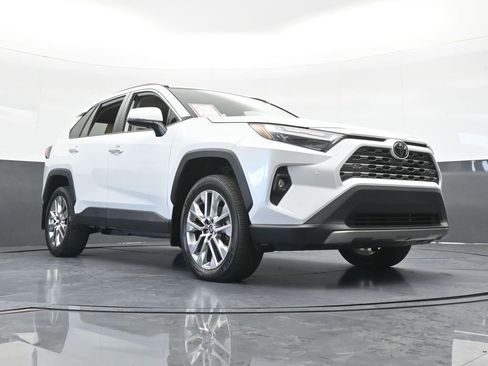 Used 2023 Toyota RAV4 Limited FWD image 60