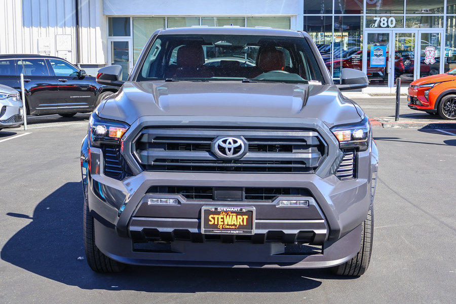 Used 2025 Toyota Tacoma SR5 AWD/4WD image 16
