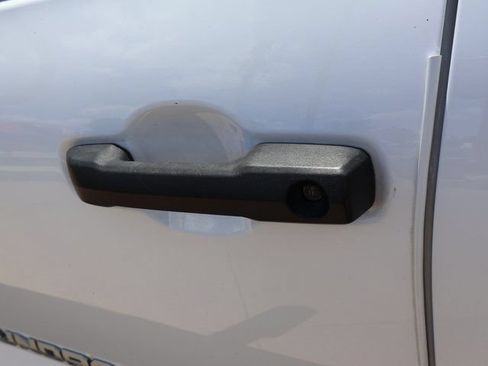 Used 2022 Toyota Tundra SR5 w/ SR5 Convenience Package AWD/4WD image 19