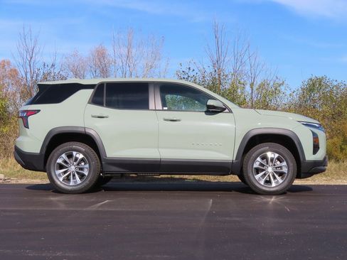 New 2026 Chevrolet Equinox LT w/ LPO, Floor Liner Package image 2