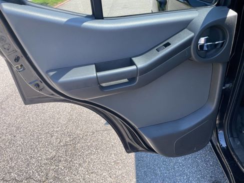 Used 2006 Nissan Xterra S image 19