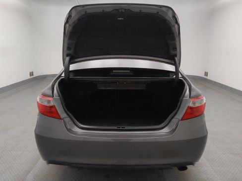 Used 2017 Toyota Camry SE image 29