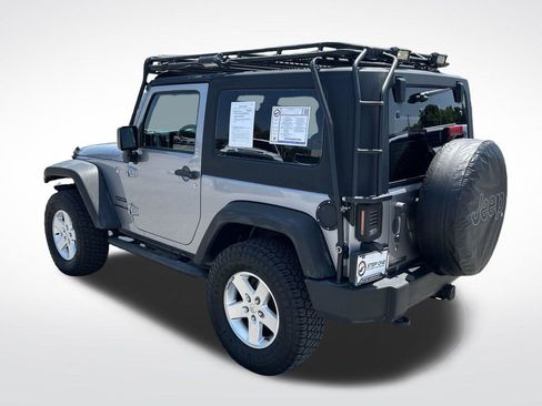 Used 2017 Jeep Wrangler Sport AWD/4WD image 5