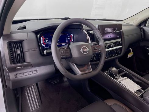 New 2026 Nissan Pathfinder Platinum image 7