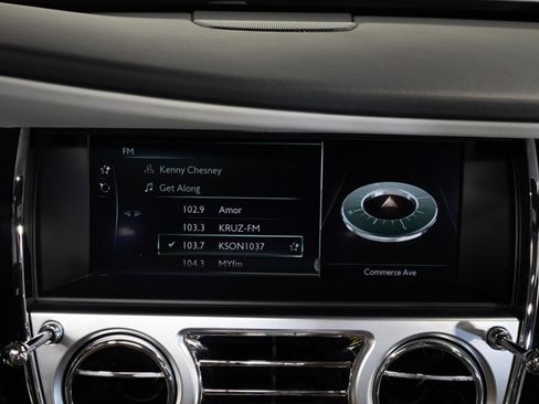 Used 2019 Rolls-Royce Dawn RWD image 32