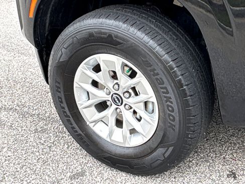 Certified 2024 Nissan Frontier SV AWD/4WD image 19