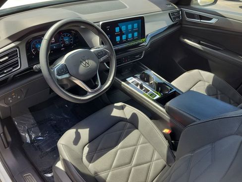 Used 2024 Volkswagen Atlas Cross Sport SE image 22