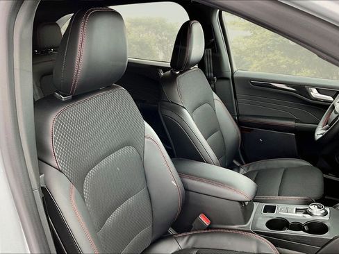 New 2026 Ford Escape ST-Line w/ Tech Pack #1 AWD/4WD image 8