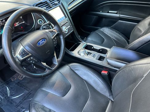 Used 2020 Ford Fusion Titanium image 10