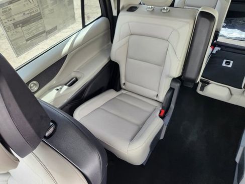 New 2026 Lincoln Navigator Reserve w/ Jet Appearance Package image 13