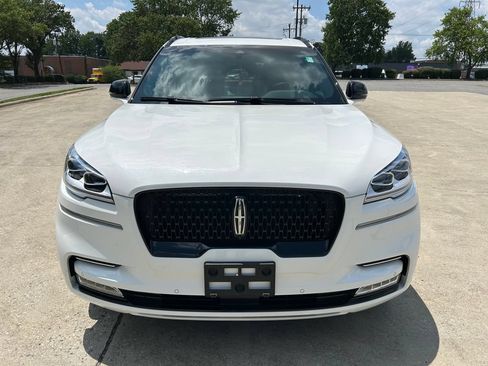 Certified 2024 Lincoln Aviator Black Label w/ Jet Package AWD/4WD image 10