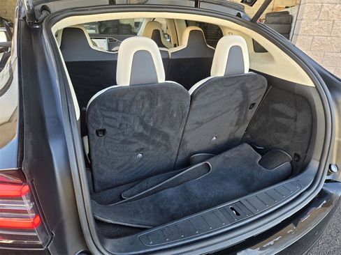 Used 2018 Tesla Model X P100D image 33