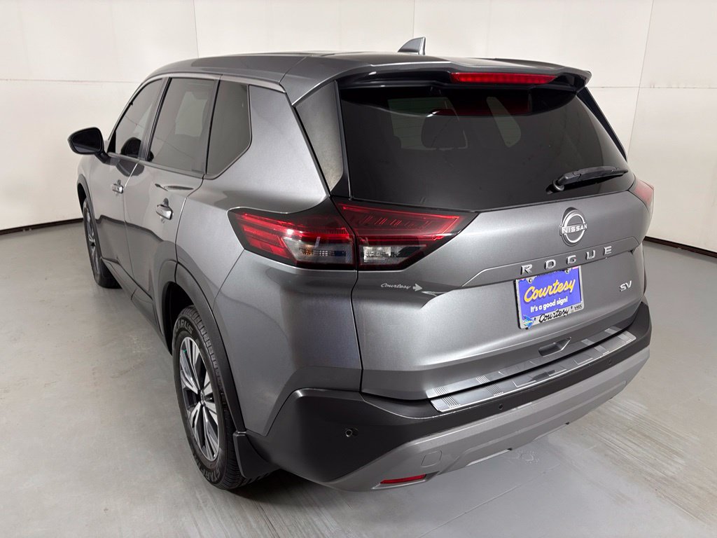 Used 2022 Nissan Rogue SV FWD image 6
