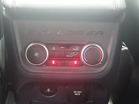 Used 2025 Ford Explorer ST AWD/4WD image 19