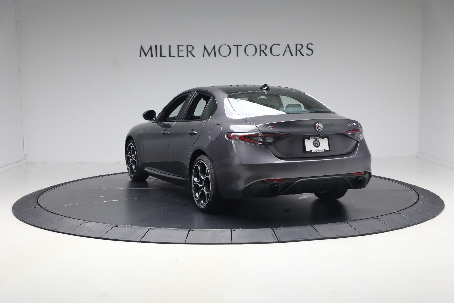 New 2026 Alfa Romeo Giulia AWD image 5
